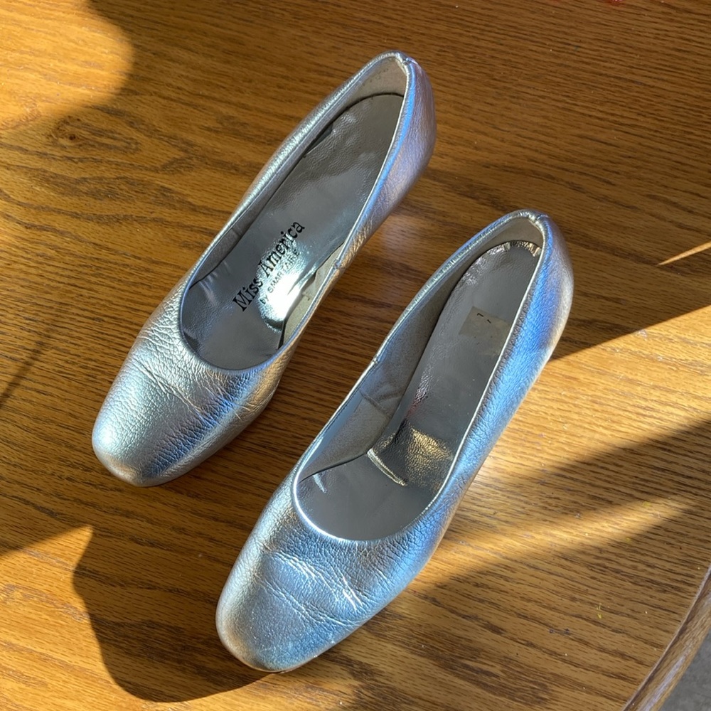 Silver Miss America by Smartaire shoes 5 1/2